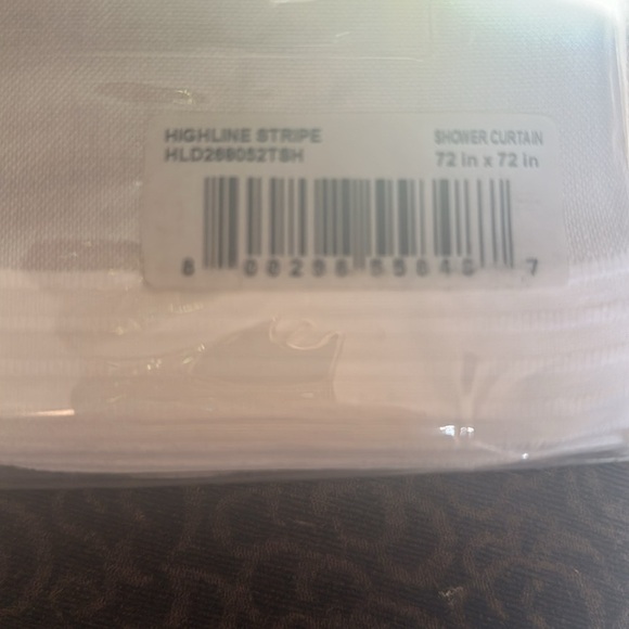 DKNY Gray /white Shower Curtain - Picture 5 of 6